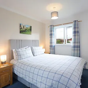 Ideal Central Location With Free On-site Private Parking Edinburgh