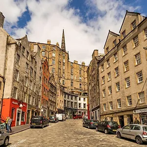 2br Grassmarket With Castle View Edinburgh