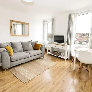  Apartment Marina View United Kingdom